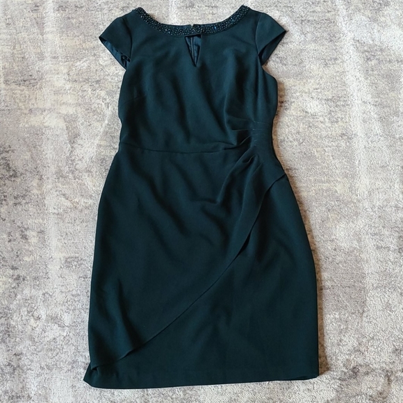 Adrianna Papell Dresses & Skirts - Adrianna Papell Green Short Cocktail Dress Size 12